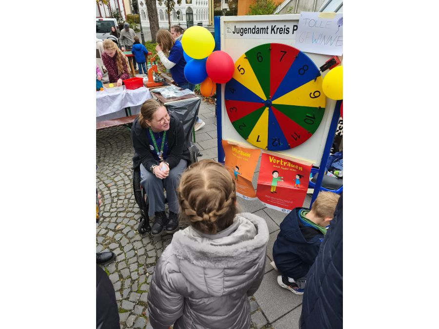 Kreisjugendbeteiligungskonferenz auf dem Weltkindertag am 12.10.2025 in Bad Lippspringe (4) Kreisjugendbeteiligungskonferenz auf dem Weltkindertag am 12.10.2025 in Bad Lippspringe (4)